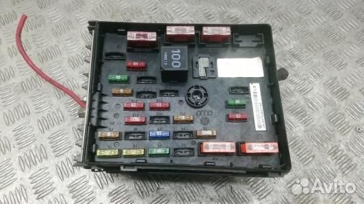 Блок предохранителей volkswagen passat B6 (XEA29M1