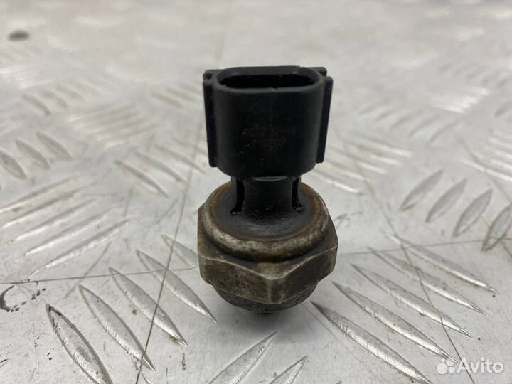 Б/У Датчик давления масла (Двигателя) Nissan Teana