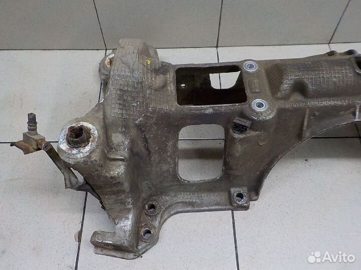 Подрамник передний Chrysler Voyager IV 01-07гг
