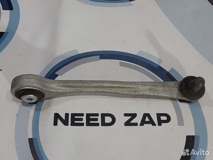 Рычаг передний верхний левый Audi A4 B8