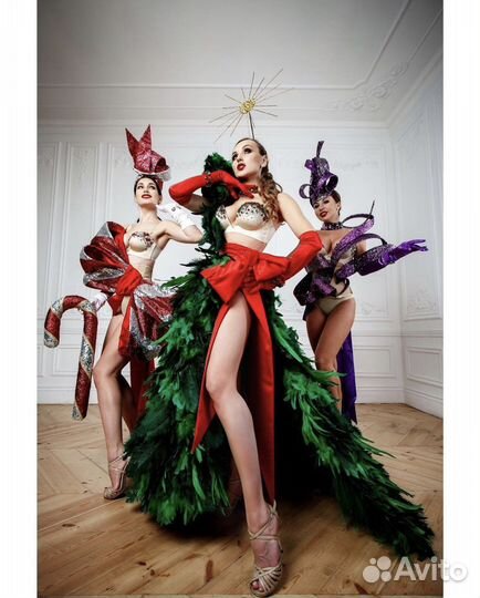 Пошив сценических костюмов, головных уборов