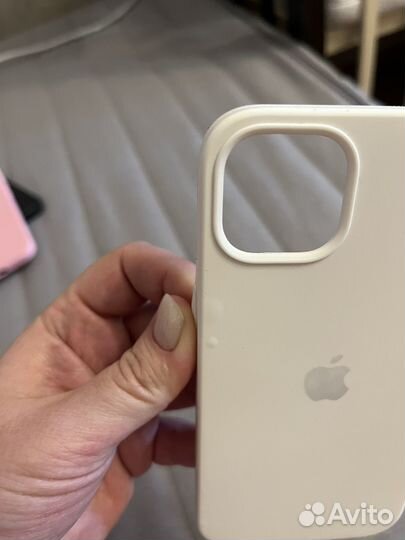 Чехлы на iPhone 13