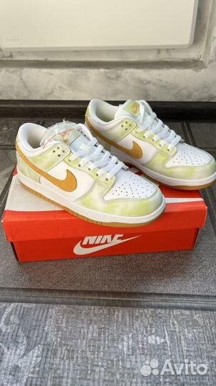 Кроссовки Nike Dunk Low wmns 