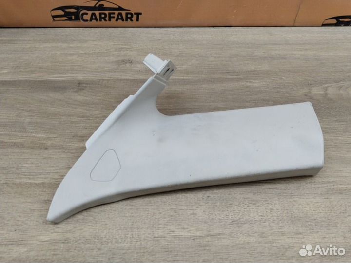 Накладка стойки кузова задняя Ford Focus 3 Хэтч