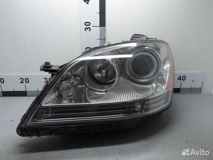 Б/У Фара левая USA Xenon. В сборе 0038205826