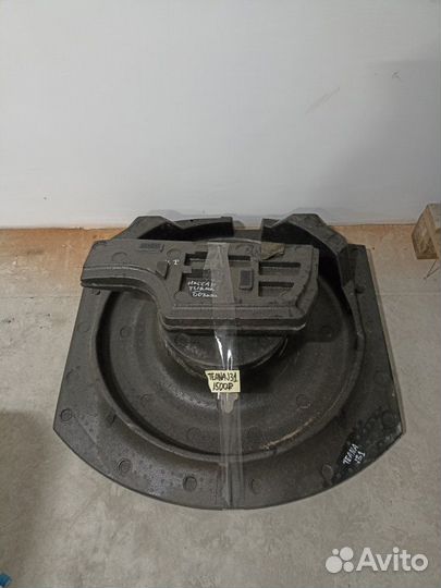 Пластиковая ниша запасного колеса Nissan Teana