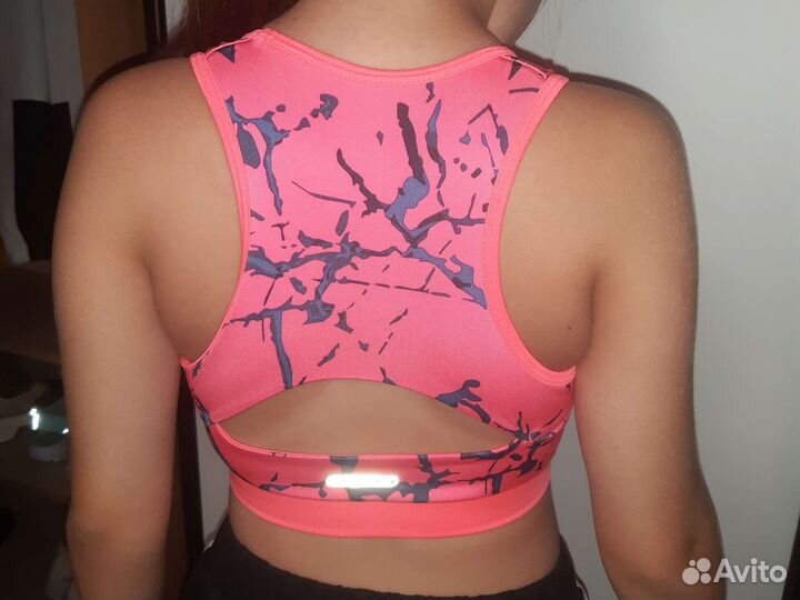Топ спортивный новый