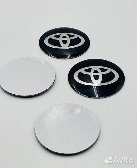 Наклейки на колёсные диски Toyota 90мм