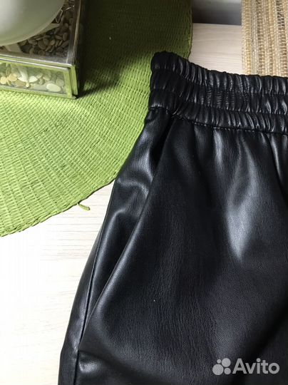 Шорты Zara эко-кожа