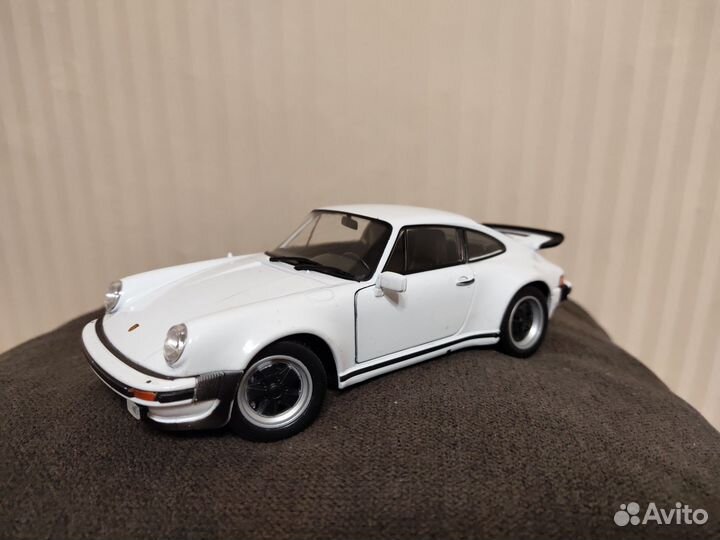 Модель Porsche 911 Turbo