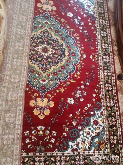 Ковер шерстяной новый