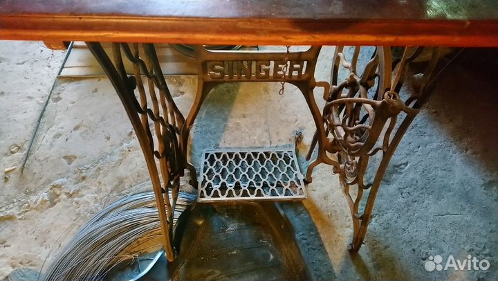 Швейная машинка Singer