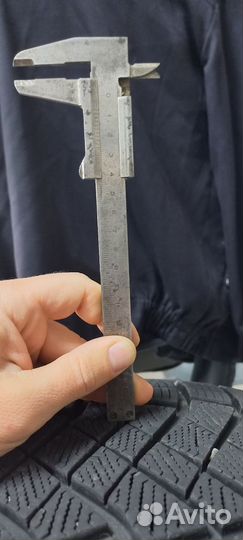 Pirelli Ice Zero FR 235/65 R17 108H