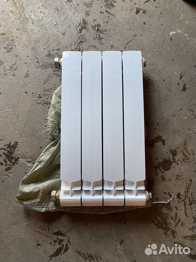 Батарея биметаллическая б/у