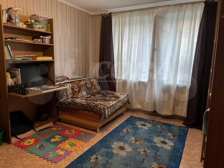 3-к. квартира, 93 м², 1/10 эт.