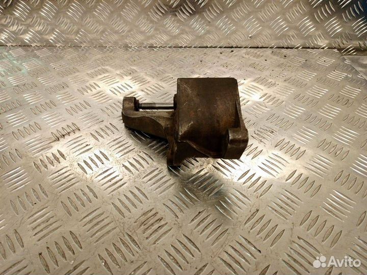 Кронштейн гидроусилителя Volkswagen Golf 3