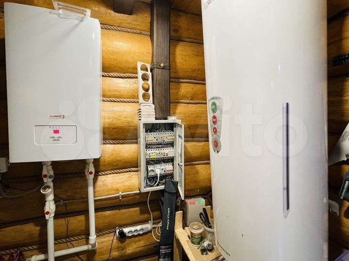 Дом 181 м² на участке 19 сот.