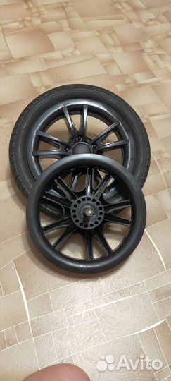 Запчасти на коляску. Покрышки, камеры