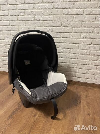 Автокресла и база Peg-perego