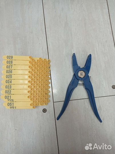 Набор для искусственного осеменения и дырокол