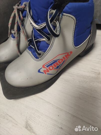 Лыжные ботинки