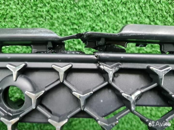 Решетка радиатора Mercedes-Benz C-Class