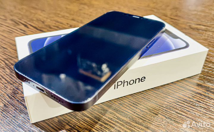iPhone 12, 64 ГБ