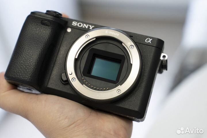 Sony a6300 kit (пробег 1379 кадров)