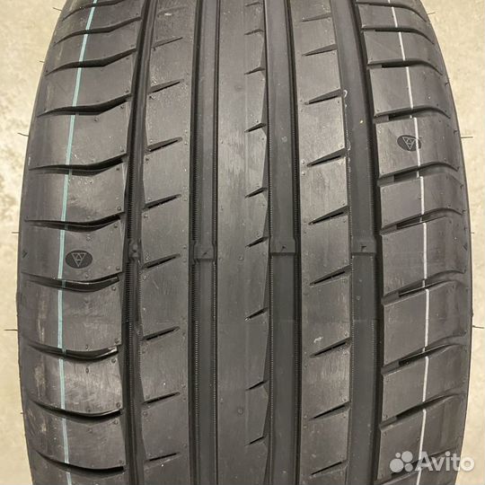 Triangle EffeXSport TH202 215/45 R18 93