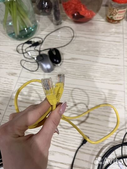 Шнуры,зарядки,переходники