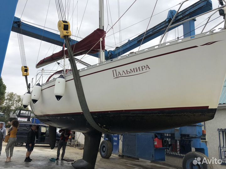 Парусная яхта Delphia