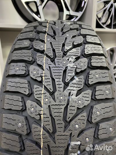 Kumho WinterCraft Ice Wi32 235/60 R18 107T