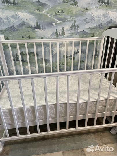 Детская кроватка