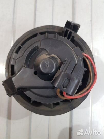 Моторчик отопителя Renault Logan L8 K7MA812 2018