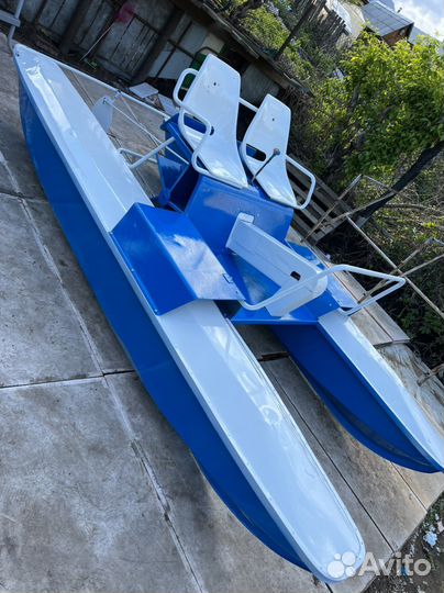 Катамаран янтаоь