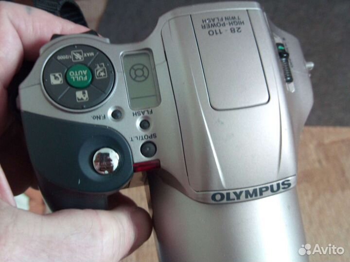 Плёночная зеркальная фотокамера