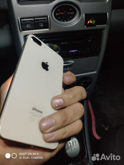 iPhone 8 Plus, 64 ГБ