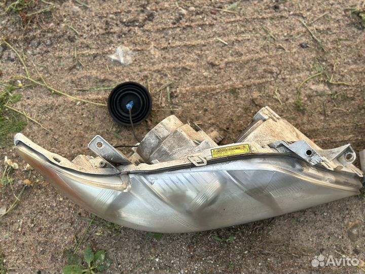 Фары на toyota camry 40