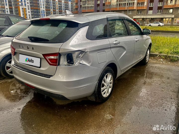 LADA Vesta 1.6 МТ, 2018, битый, 65 000 км