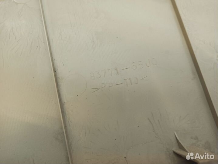 Обшивка двери багажника Suzuki Grand Vitara (JT) 8