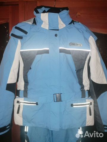 Фирменный горнолыжный костюм