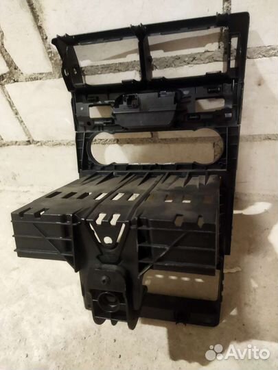 Центральная консоль Ford Mondeo 3