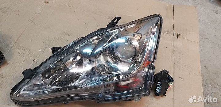 Фара lexus is 250