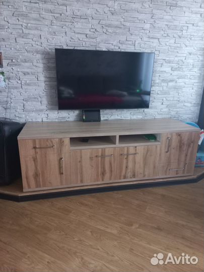 Тумба под телевизор