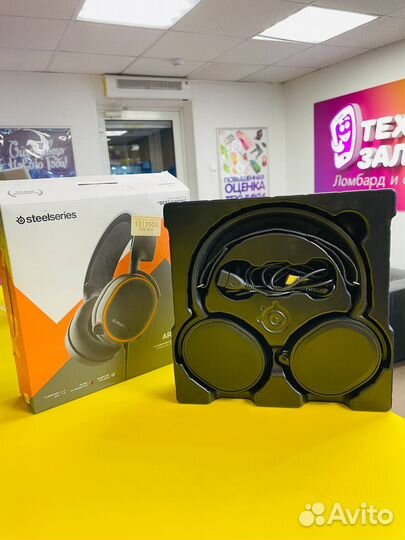 Наушники Steelseries Arctis 5