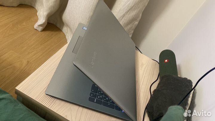 Lenovo ideapad 330-15ikb (i3,ssd256,full hd,6 ram)