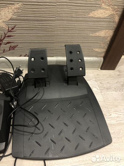 Игровой руль logitech