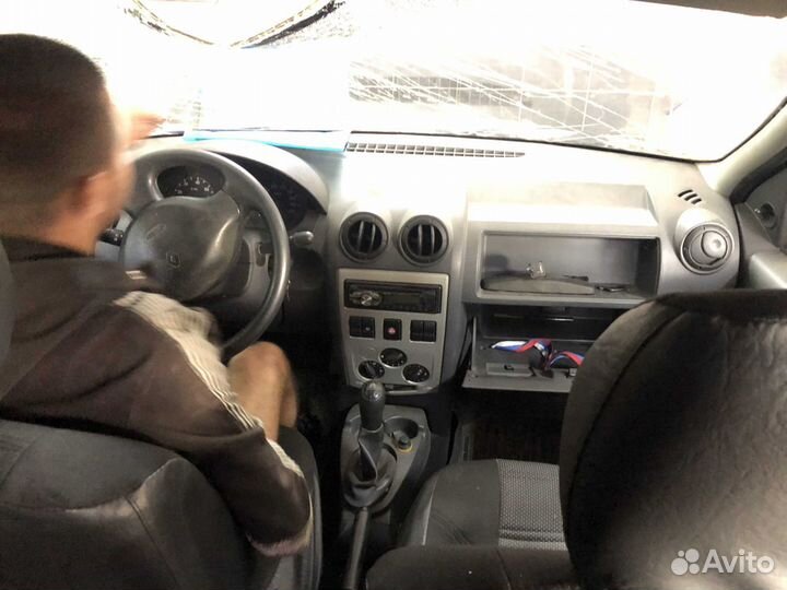 Торпеда панель renault logan 1