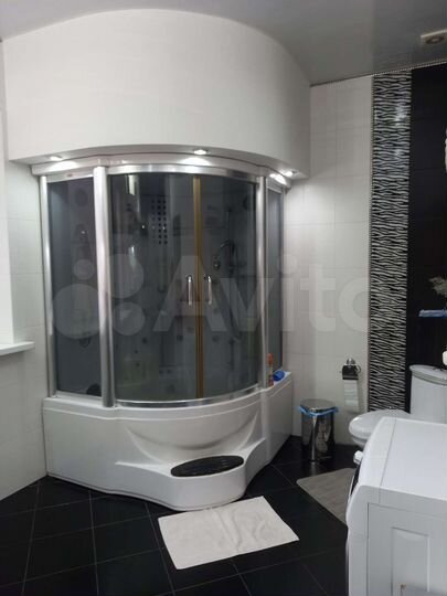 Дом 240 м² на участке 10 сот.