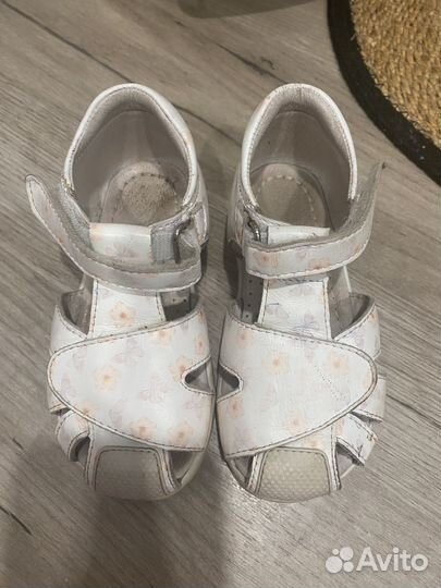 Туфли-босоножки для девочки 24